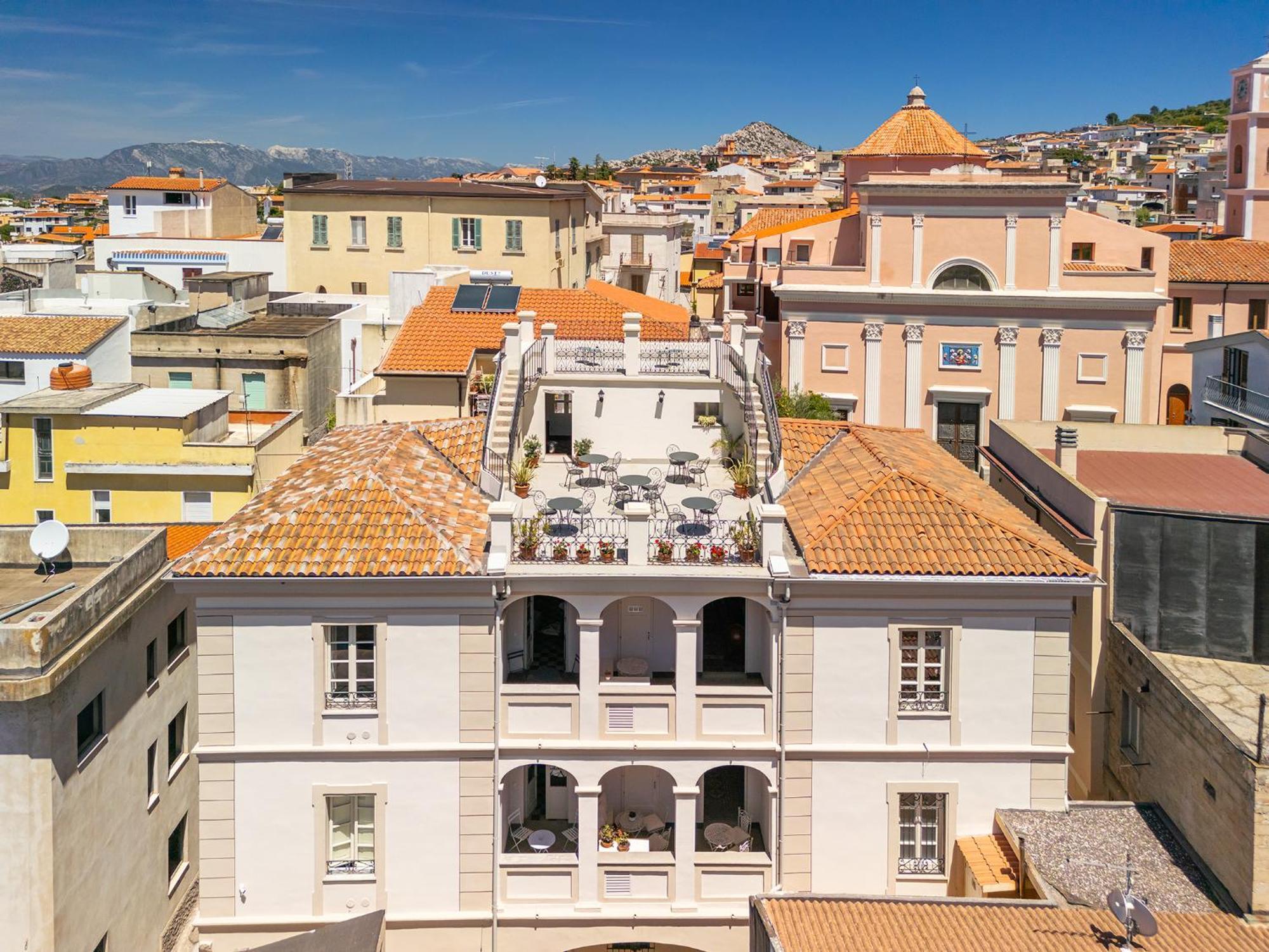 Palazzo Cherchi Dorgali Exterior photo
